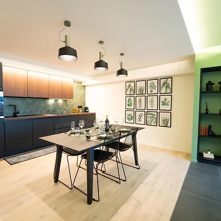 - A&b Quality - Center * Монс