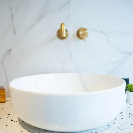 - A&b Quality - Center